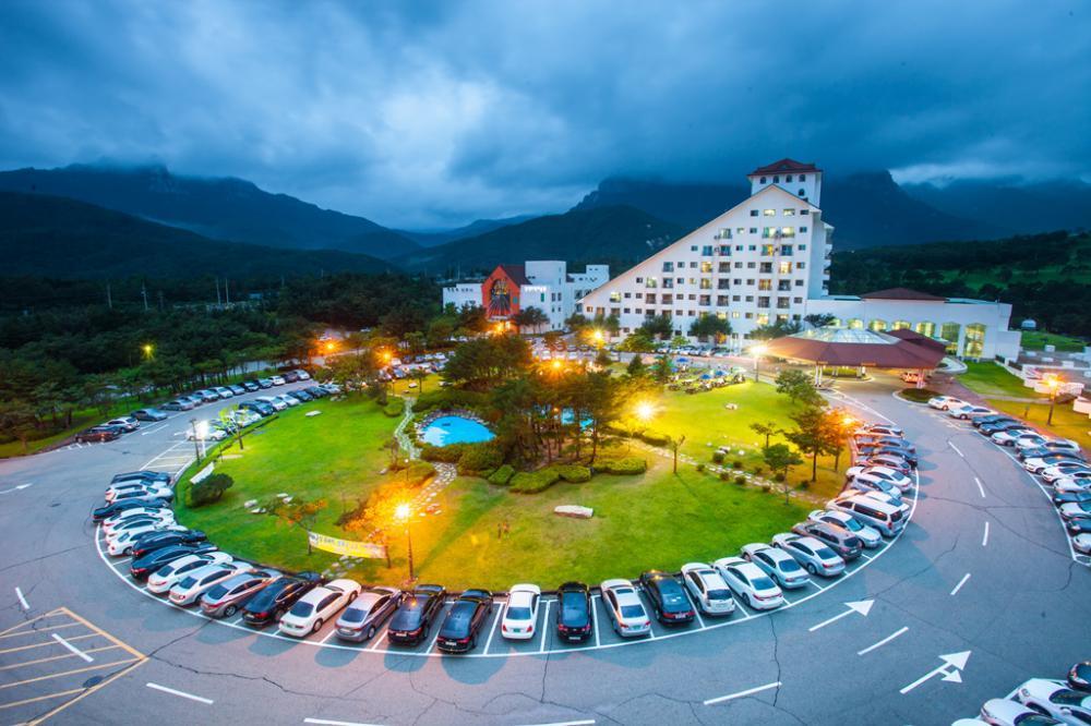伊素恩苏拉克度假村 固城 外观 照片